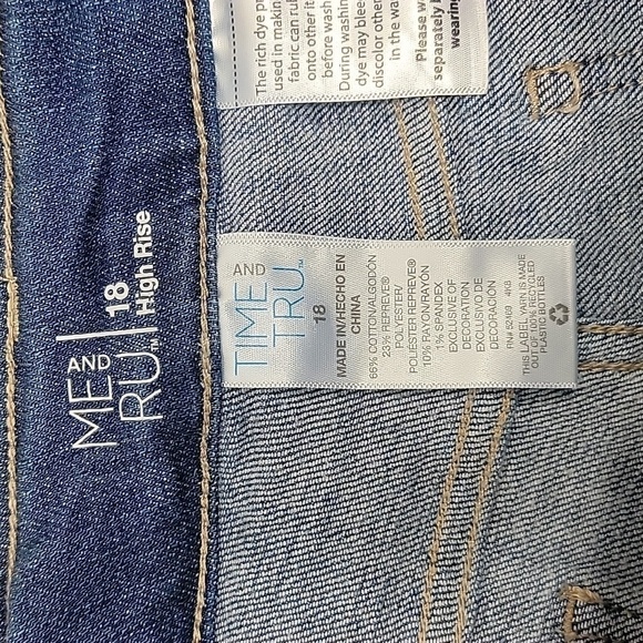 Time and Tru, Size 18 High Rise Denim Cutoff Shorts, Excellent Condition - Picture 8 of 8